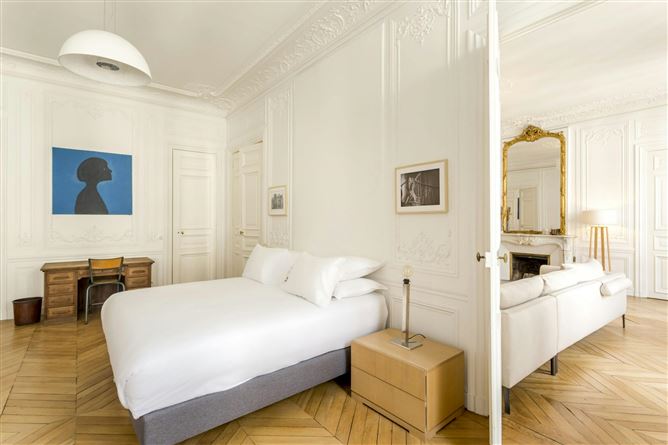 Art Lover,Paris,Île-de-France,France