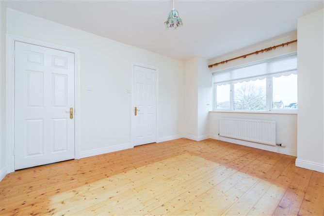 https://photos-a.propertyimages.ie/media/4/4/7/4915744/f94be100-9b85-4819-aa1e-4ba271a458cb_l.jpg