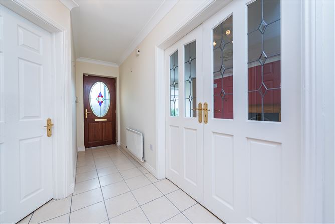 https://photos-a.propertyimages.ie/media/4/4/7/4915744/f94be100-9b85-4819-aa1e-4ba271a458cb_l.jpg