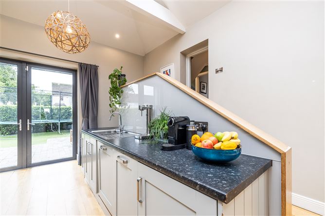 https://photos-a.propertyimages.ie/media/4/4/7/4962744/656185d4-92ff-47af-a1d3-f7a9974556a0_l.jpg