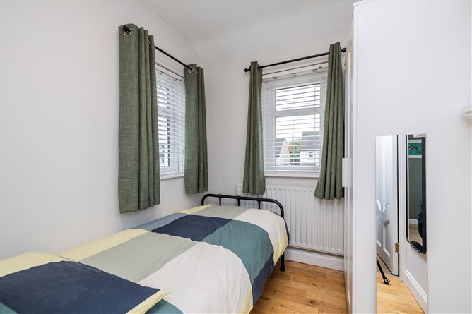 https://photos-a.propertyimages.ie/media/4/4/7/4962744/656185d4-92ff-47af-a1d3-f7a9974556a0_l.jpg