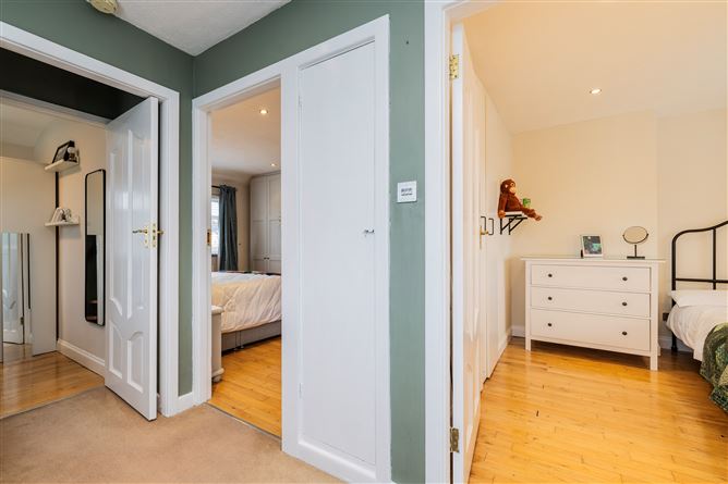 https://photos-a.propertyimages.ie/media/4/4/7/4962744/656185d4-92ff-47af-a1d3-f7a9974556a0_l.jpg
