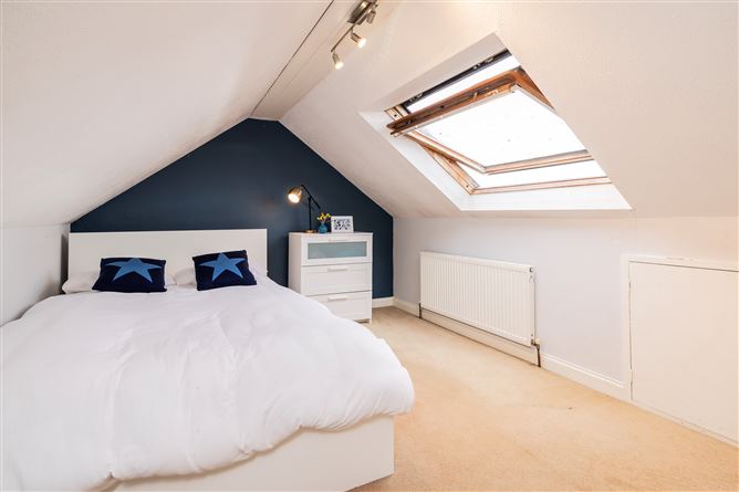 https://photos-a.propertyimages.ie/media/4/4/7/4962744/656185d4-92ff-47af-a1d3-f7a9974556a0_l.jpg