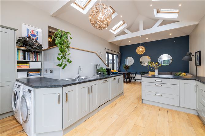 https://photos-a.propertyimages.ie/media/4/4/7/4962744/656185d4-92ff-47af-a1d3-f7a9974556a0_l.jpg