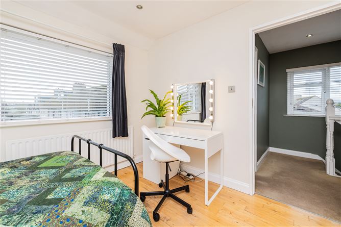 https://photos-a.propertyimages.ie/media/4/4/7/4962744/656185d4-92ff-47af-a1d3-f7a9974556a0_l.jpg