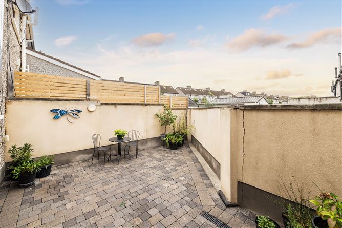https://photos-a.propertyimages.ie/media/4/4/7/4962744/656185d4-92ff-47af-a1d3-f7a9974556a0_l.jpg