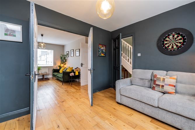 https://photos-a.propertyimages.ie/media/4/4/7/4962744/656185d4-92ff-47af-a1d3-f7a9974556a0_l.jpg