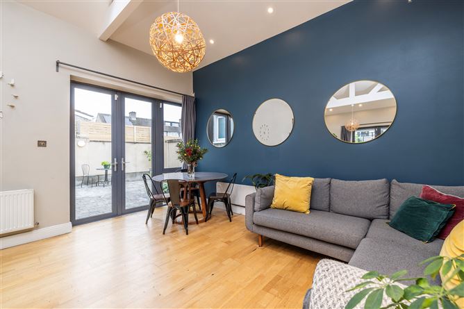 https://photos-a.propertyimages.ie/media/4/4/7/4962744/656185d4-92ff-47af-a1d3-f7a9974556a0_l.jpg