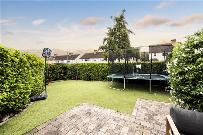 https://photos-a.propertyimages.ie/media/4/4/7/4962744/656185d4-92ff-47af-a1d3-f7a9974556a0_l.jpg