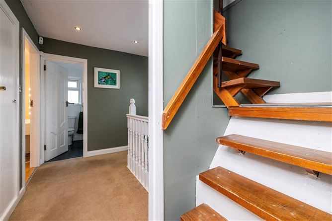 https://photos-a.propertyimages.ie/media/4/4/7/4962744/656185d4-92ff-47af-a1d3-f7a9974556a0_l.jpg