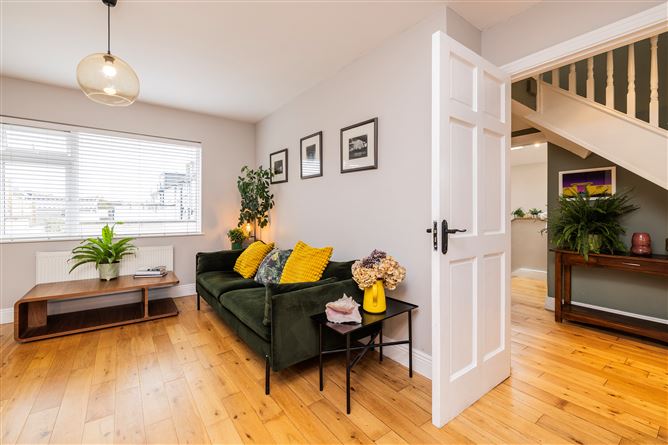 https://photos-a.propertyimages.ie/media/4/4/7/4962744/656185d4-92ff-47af-a1d3-f7a9974556a0_l.jpg