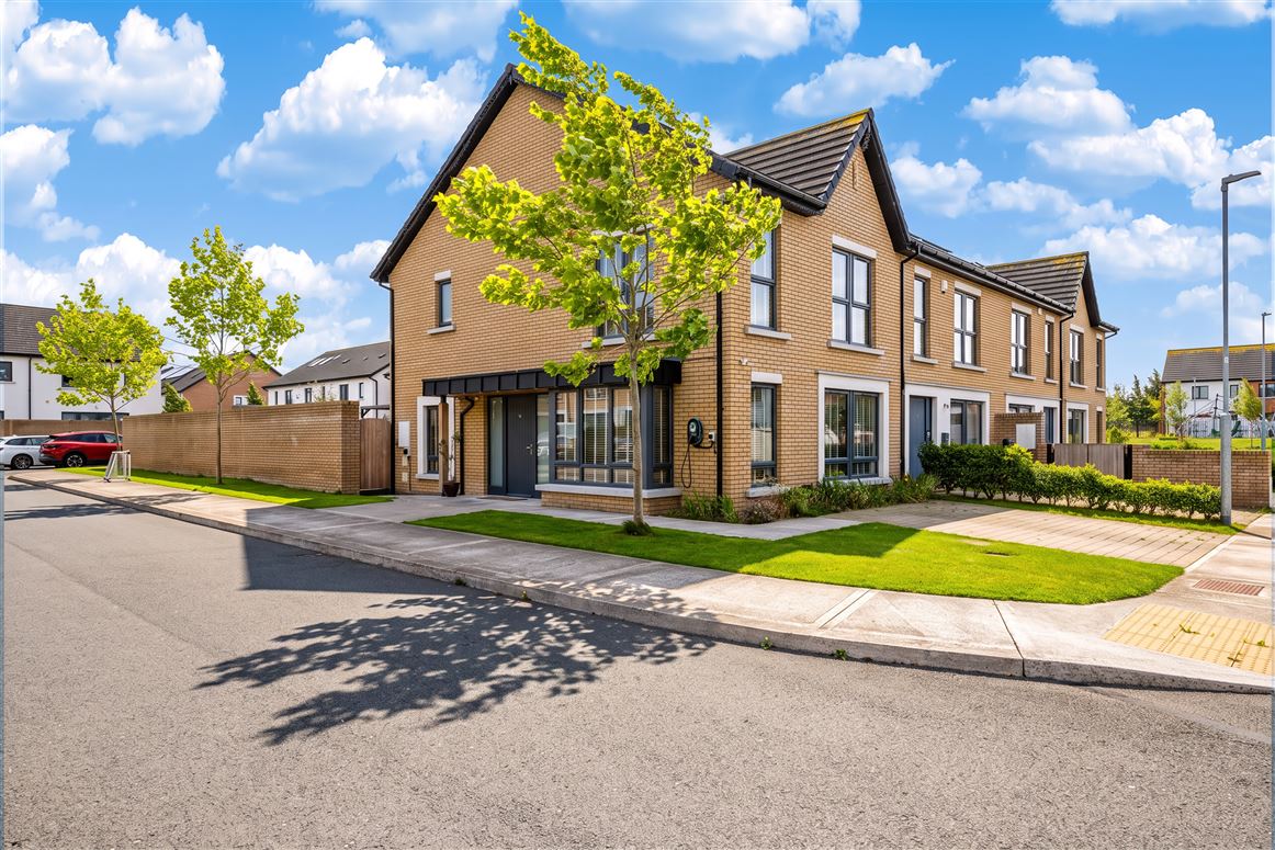 18 HOLLYWOODRATH PLACE, Hollystown, Dublin 15