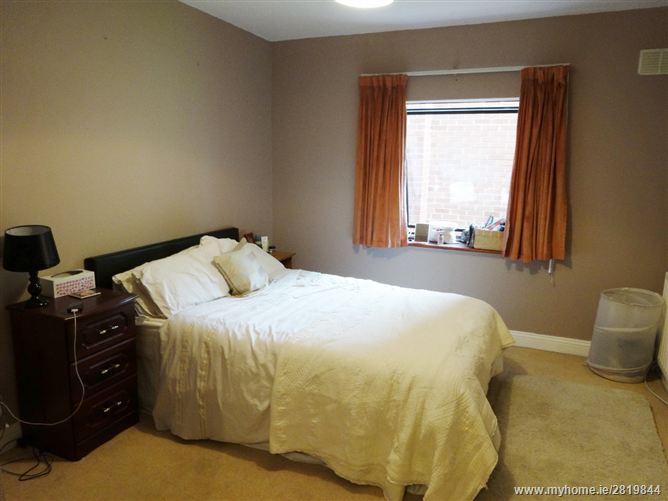 6 Oak House, Serpentine Avenue, Sandymount,   Dublin 4