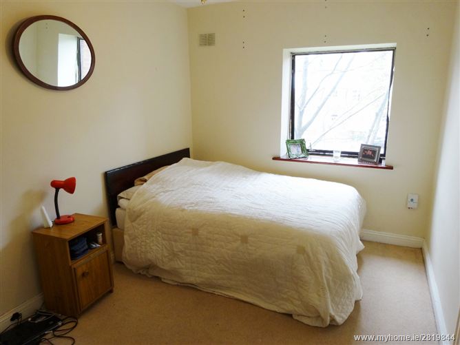 6 Oak House, Serpentine Avenue, Sandymount,   Dublin 4