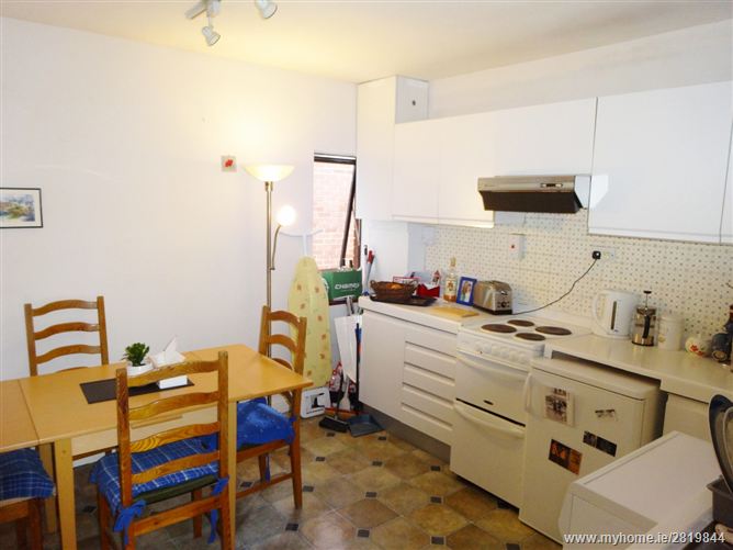 6 Oak House, Serpentine Avenue, Sandymount,   Dublin 4