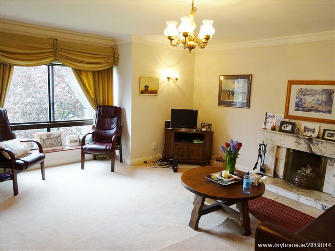 6 Oak House, Serpentine Avenue, Sandymount,   Dublin 4