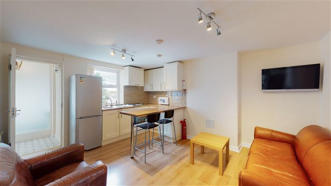 Main image for Two-Bed Top Floor Apartment, 170 Rathmines Road Lower, Dublin 6, Dublin