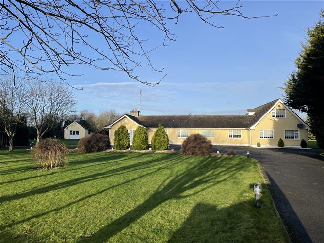 Main image for Residence on c. 2.84 Acres, Peamount Road, Newcastle, Dublin