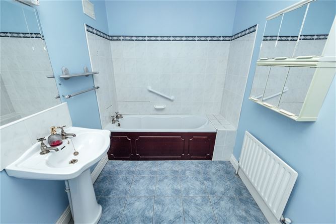 42 The Gallops, Dublin Road, Naas, Co. Kildare