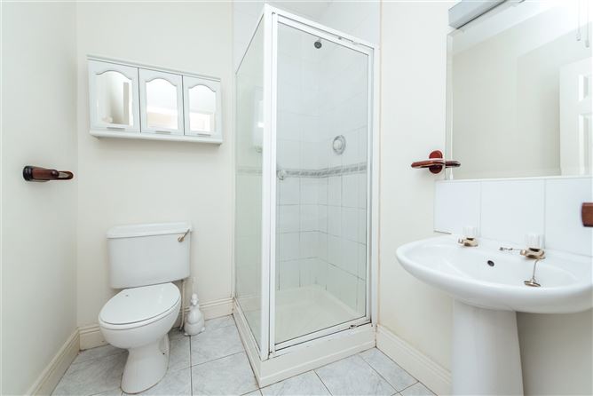 42 The Gallops, Dublin Road, Naas, Co. Kildare