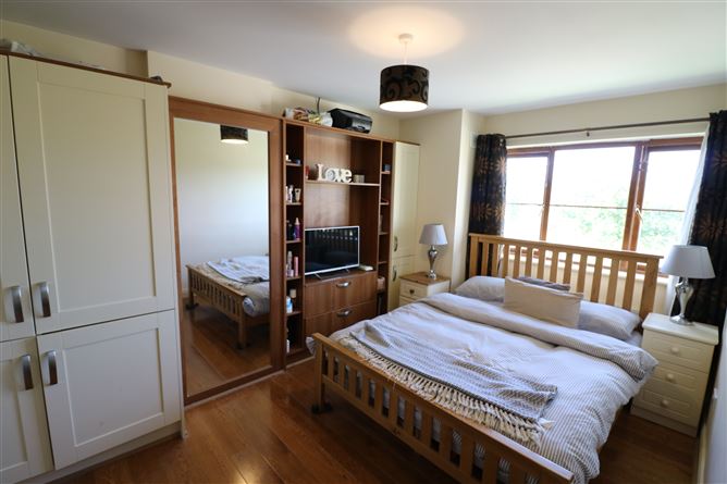 6 Hazel Close, Greenhill Village, Carrick-on-Suir, Tipperary