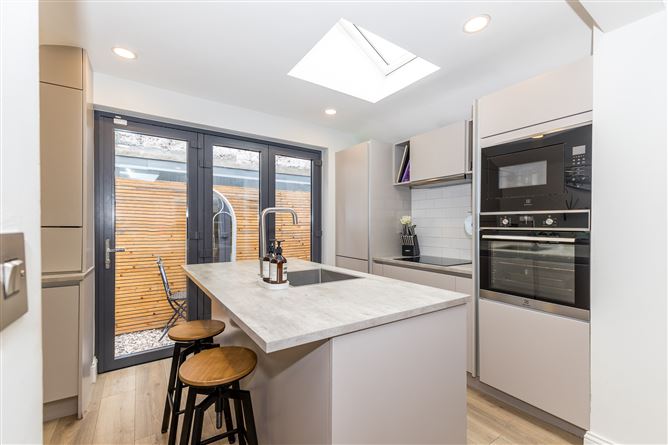 11 South Dock Place, Ringsend, Dublin 4
