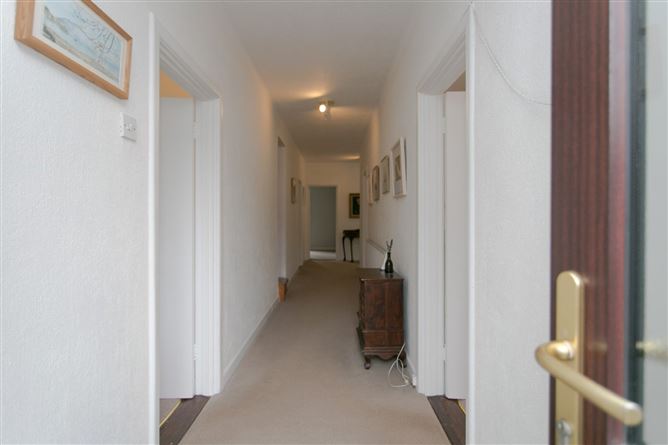7 Oaktree Road, Stillorgan, Co. Dublin