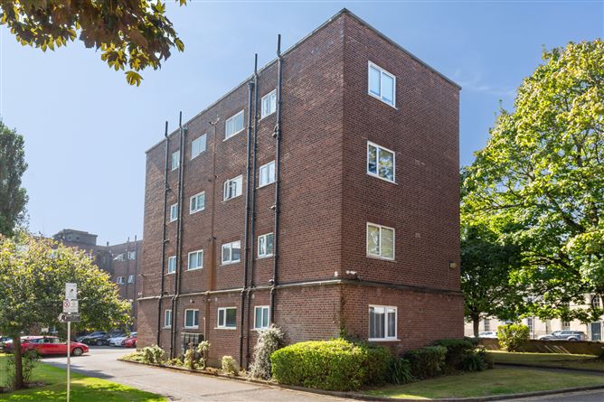 43 Maple House, Mespil Estate, Ballsbridge, Dublin 4