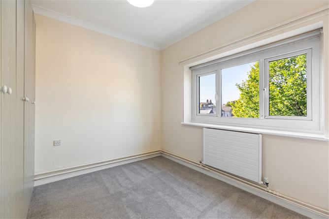 43 Maple House, Mespil Estate, Ballsbridge, Dublin 4