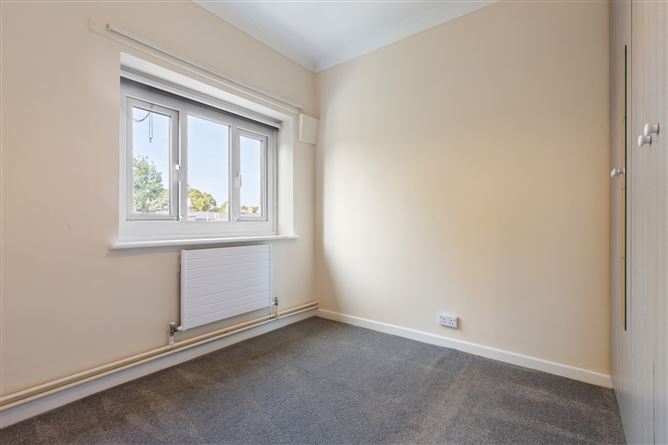 43 Maple House, Mespil Estate, Ballsbridge, Dublin 4