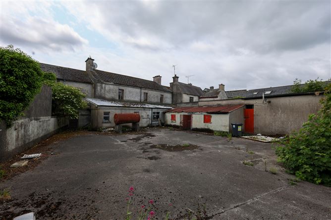 The Square, Castlepollard, Westmeath