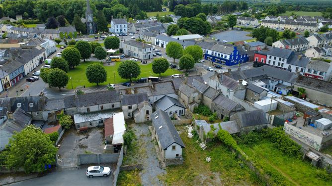 The Square, Castlepollard, Westmeath