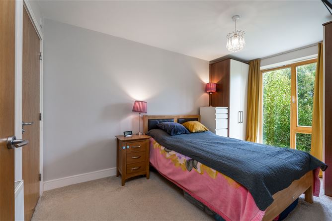 12 The Croft, Parc Na Silla Avenue, Loughlinstown, Dublin 18