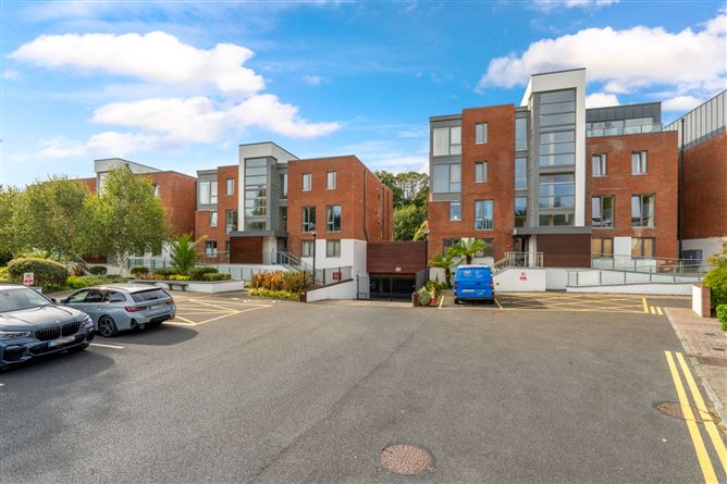 12 The Croft, Parc Na Silla Avenue, Loughlinstown, Dublin 18