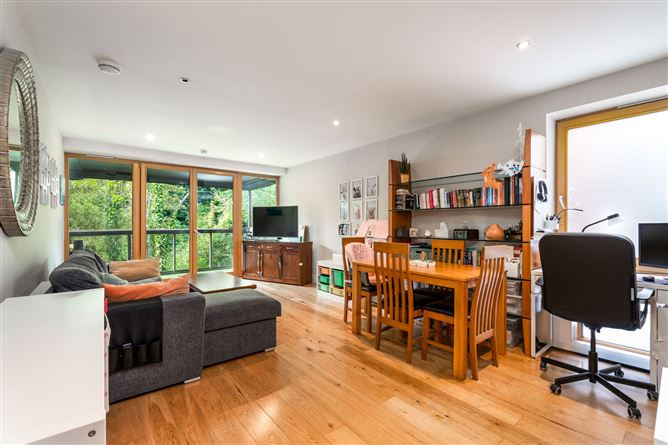 12 The Croft, Parc Na Silla Avenue, Loughlinstown, Dublin 18