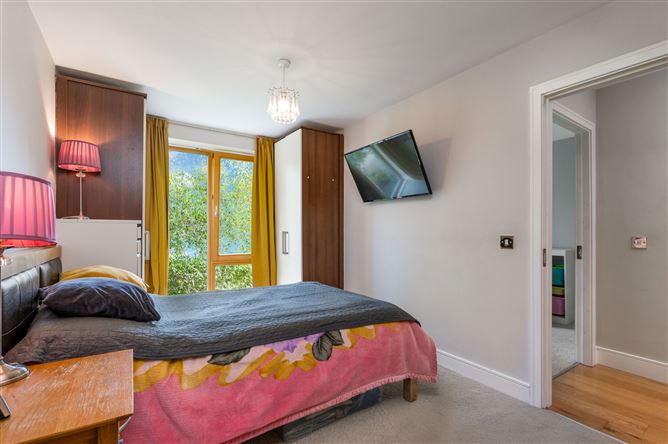 12 The Croft, Parc Na Silla Avenue, Loughlinstown, Dublin 18