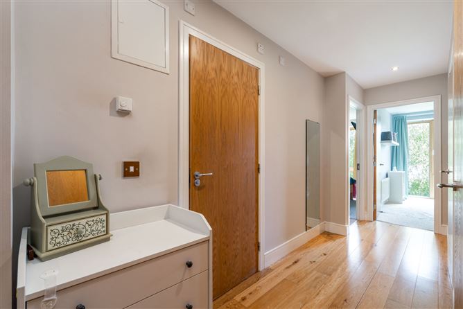 12 The Croft, Parc Na Silla Avenue, Loughlinstown, Dublin 18