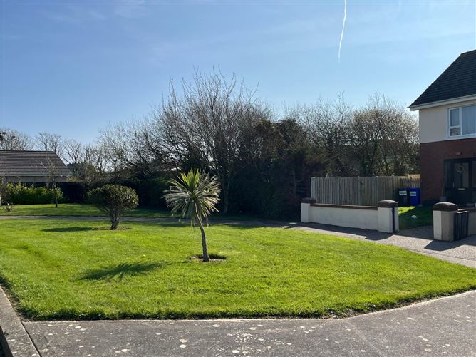 102 Laurel Grove, Tagoat, Wexford