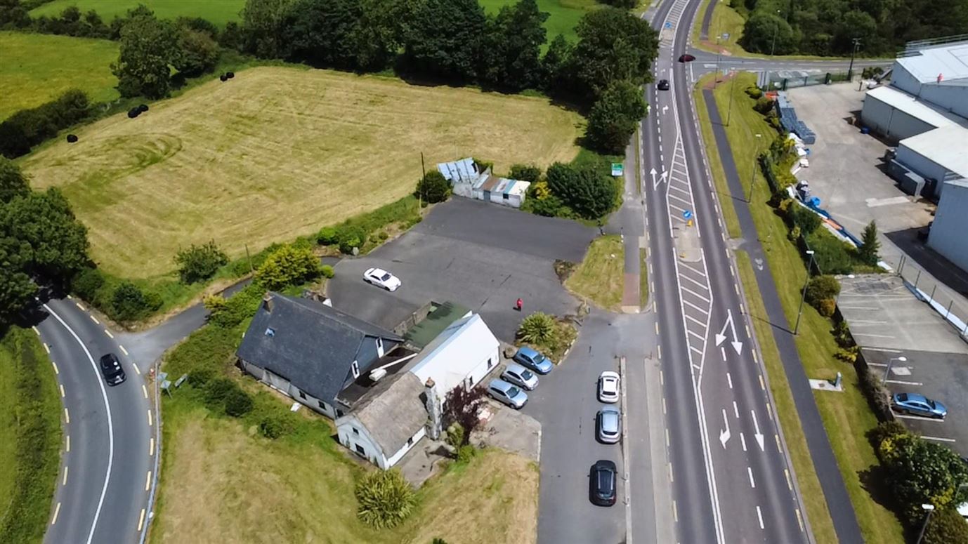 Renowned Licenced Premises, & Attached House, Carroll's Cross, Ballyshunnock, Co. Waterford