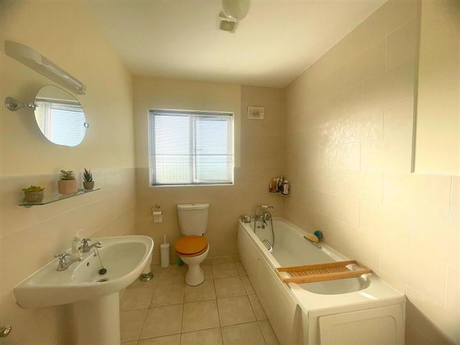 Photo 16 of 21 — 92 Tarmon Manor, Castlerea, Roscommon