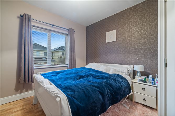 4 The Crescent, Oranhill, Oranmore, Galway