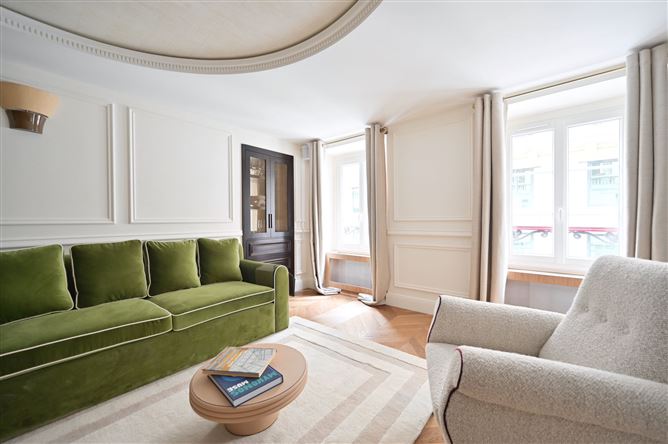 Walnut & Velvet,Paris,Île-de-France,France