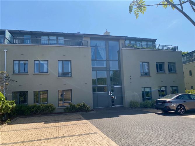 4 Joyce Hall, Carrickmines Wood, Carrickmines, Dublin 18