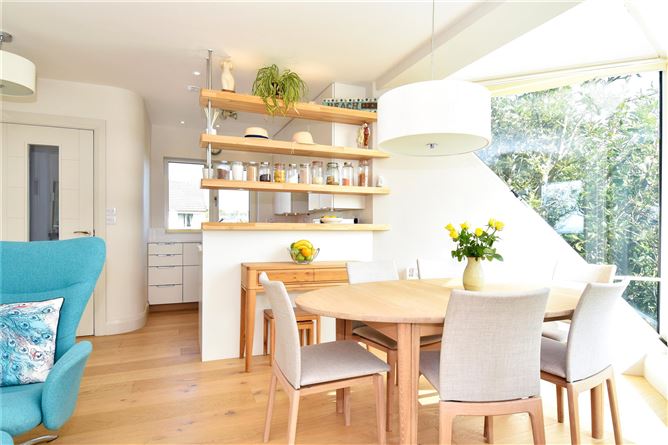 2 Gleann Eorna, Cois Cuain, Salthill, Galway