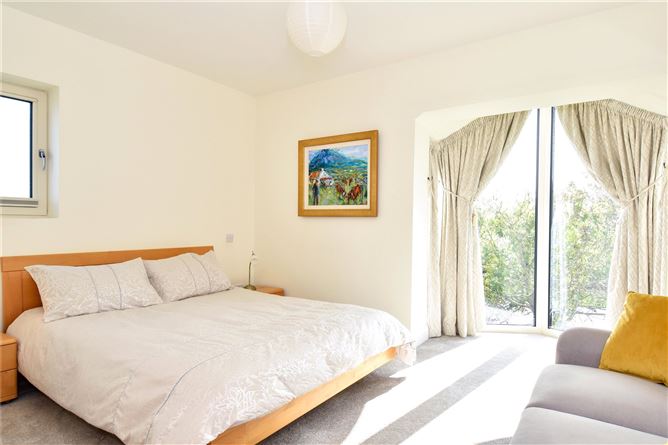 2 Gleann Eorna, Cois Cuain, Salthill, Galway