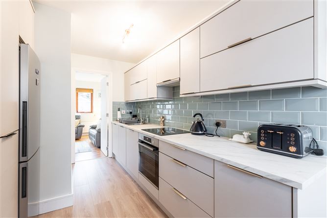 76 Hunters Walk Hunterswood, Ballycullen, Dublin 24
