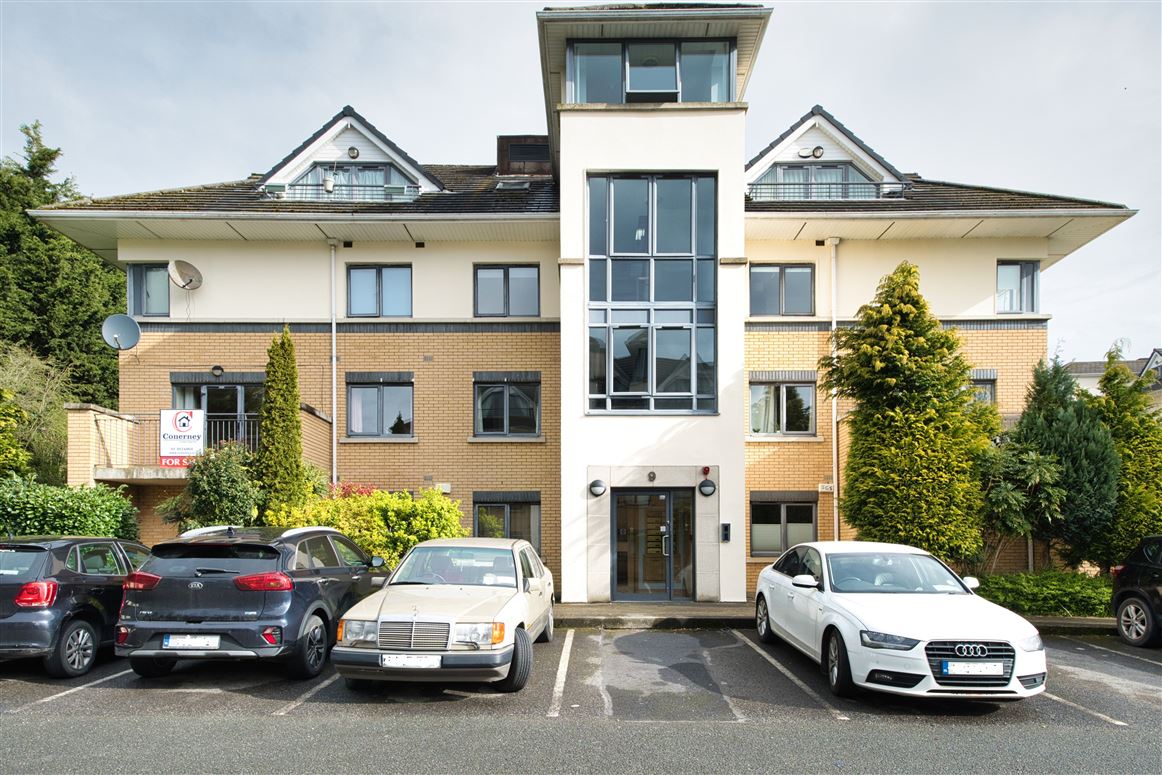 126 Allendale Square, Clonsilla, Dublin 15 Conerney Estate Agents