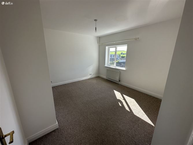 13 Hillcrest Court, Riverstick, Cork