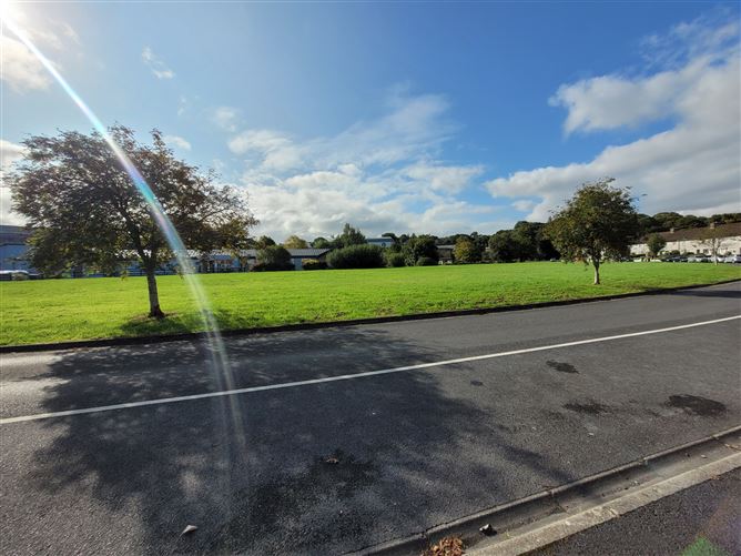25 St Marys Crescent, Westport, Mayo