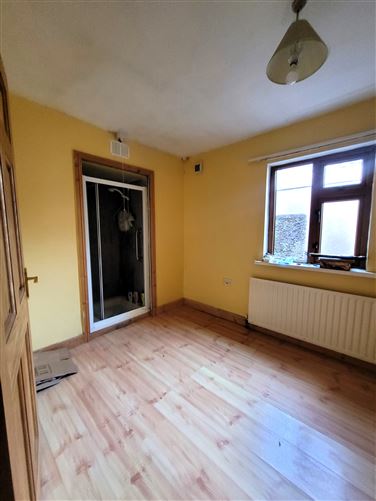 25 St Marys Crescent, Westport, Mayo